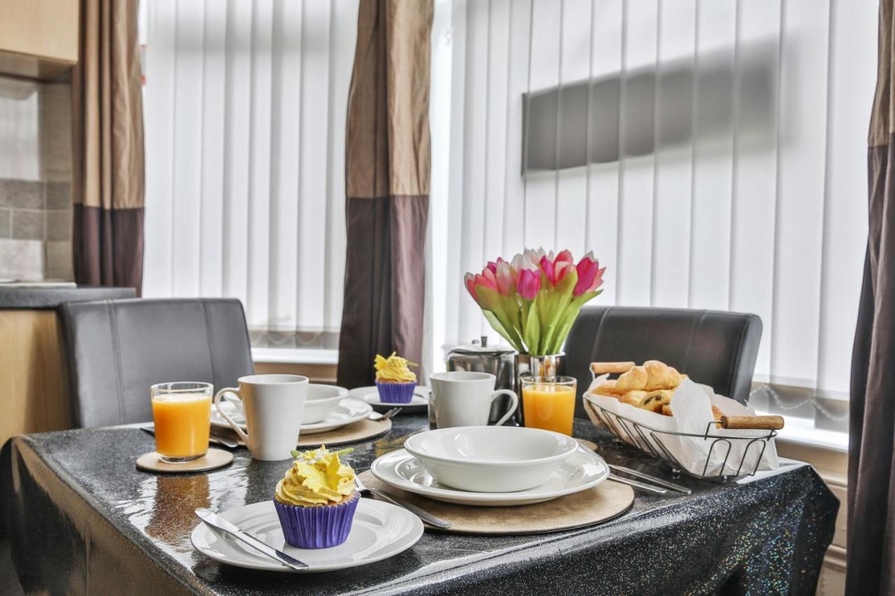 Chomley Holiday Flats Скарбъро Екстериор снимка