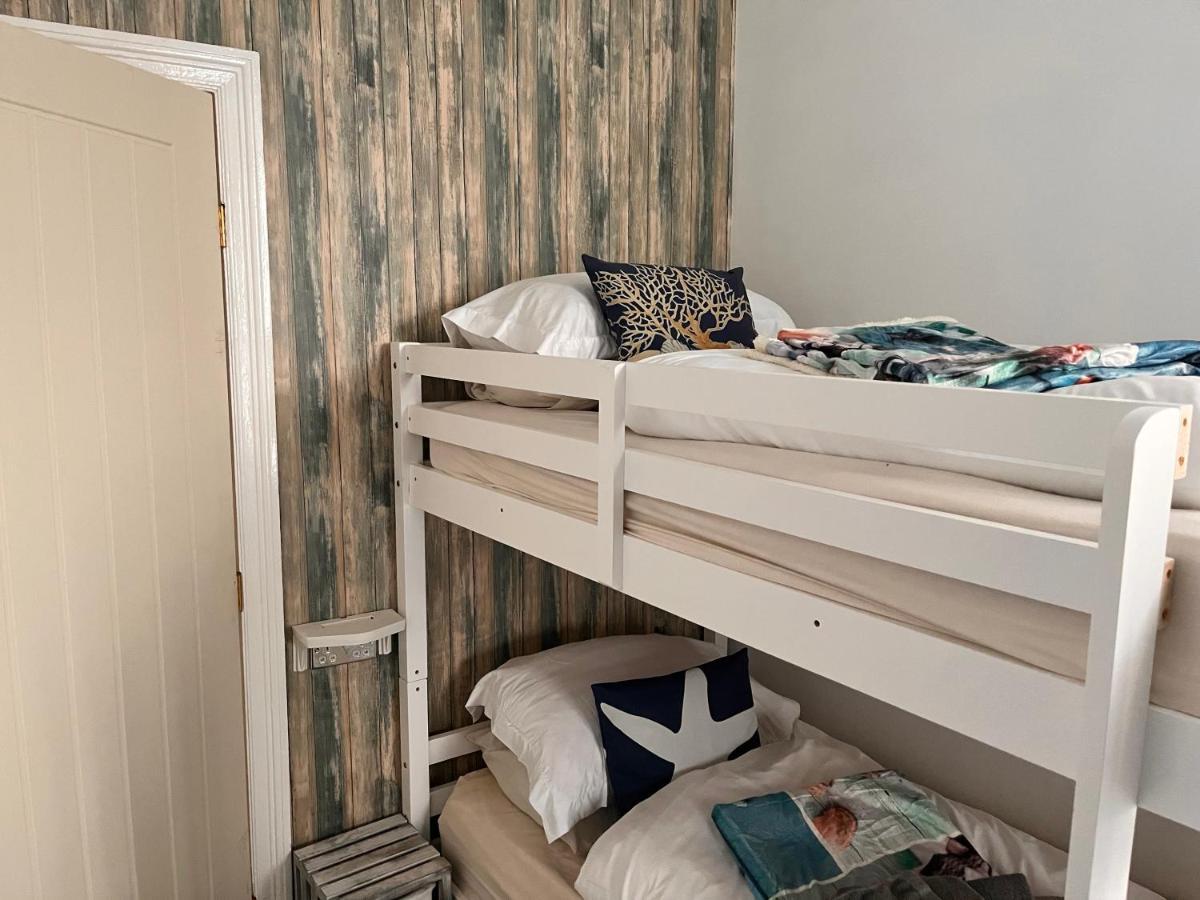 Chomley Holiday Flats Скарбъро Екстериор снимка